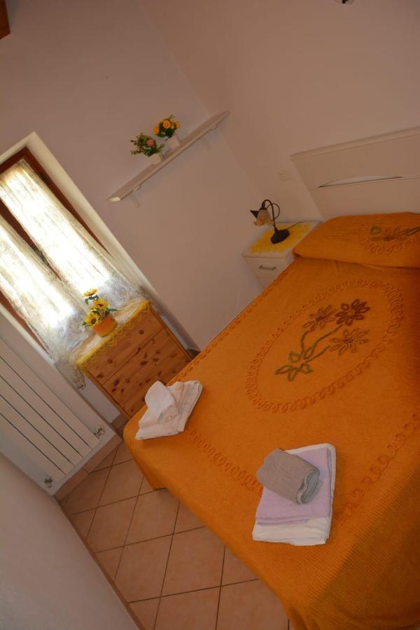 Agriturismo Ghirlanda Norma Rita Carrodano Inferiore Exterior photo
